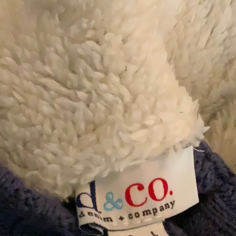 D & Co. Cable knit blue sweater. Buttoned down. L - Picture 6 of 6